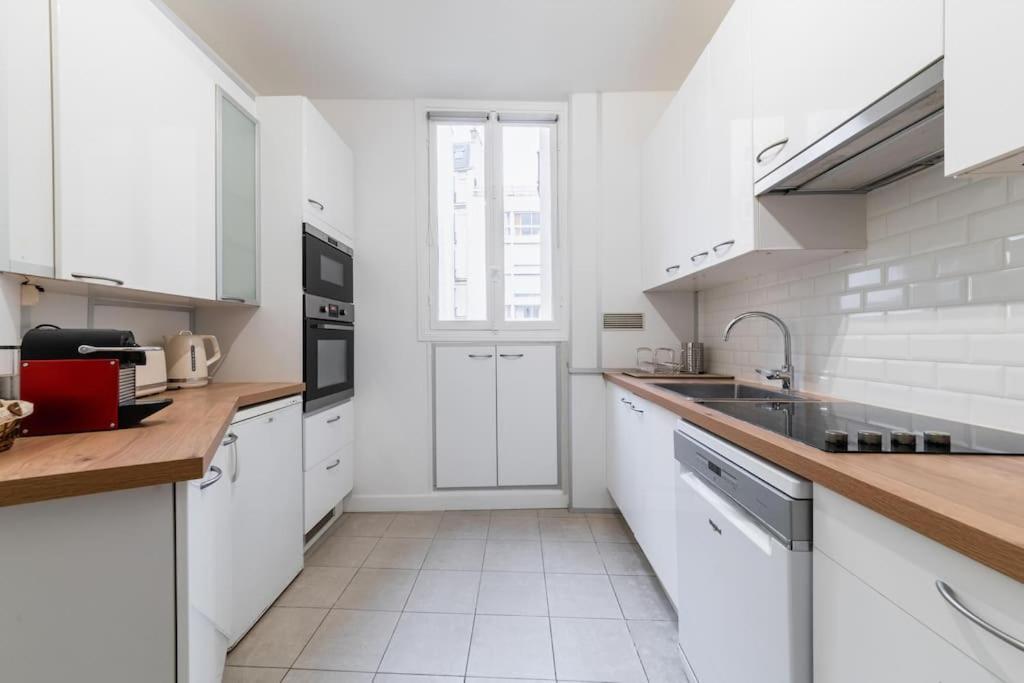 Haussmannian Apartment, Near Champs-Elysees Paris Exterior foto